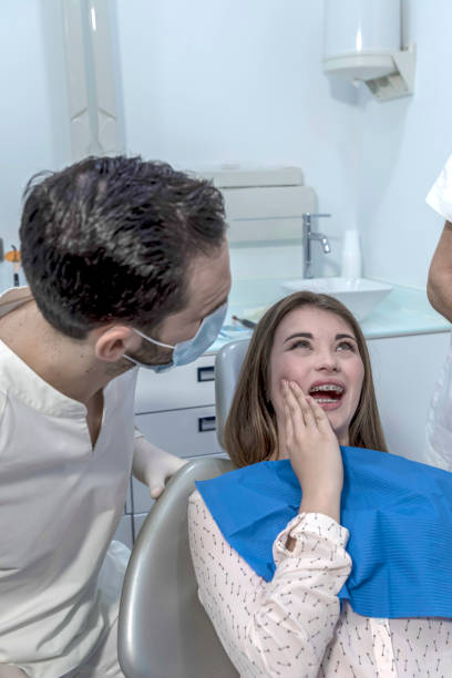 Best Dentist for Tooth Abscess  in East Richmond Heights, CA